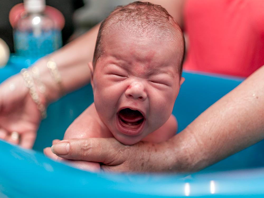 Here's Why Your Toddler Is ~Wary~ Of The Bathtub Drain 