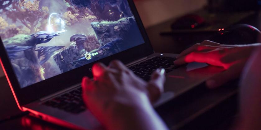 www.makeuseof.com 7 Reasons Why Laptop Gaming Is Taking Over From Desktop Gaming