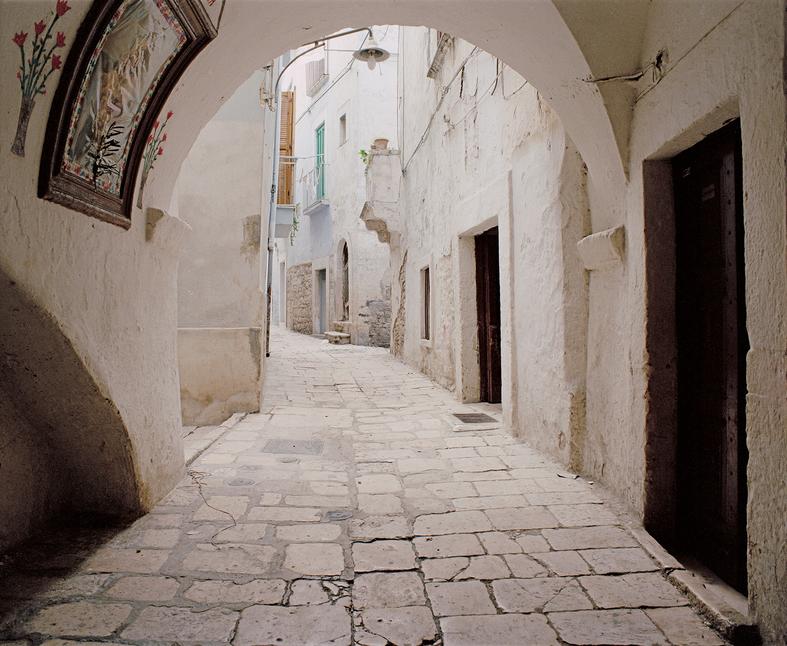 Luigi Ghirri’s Affectionate Photos of Puglia’s Calm, Hushed Spaces