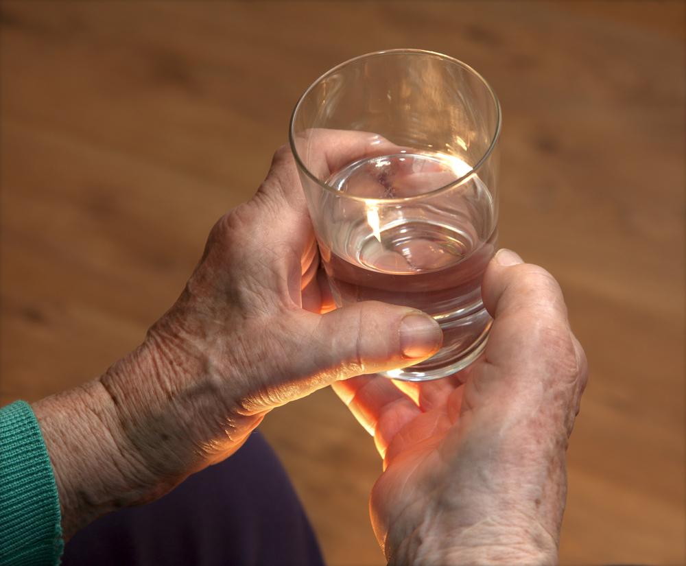 Woman orders a glass of hot water with every meal out and people are confused 