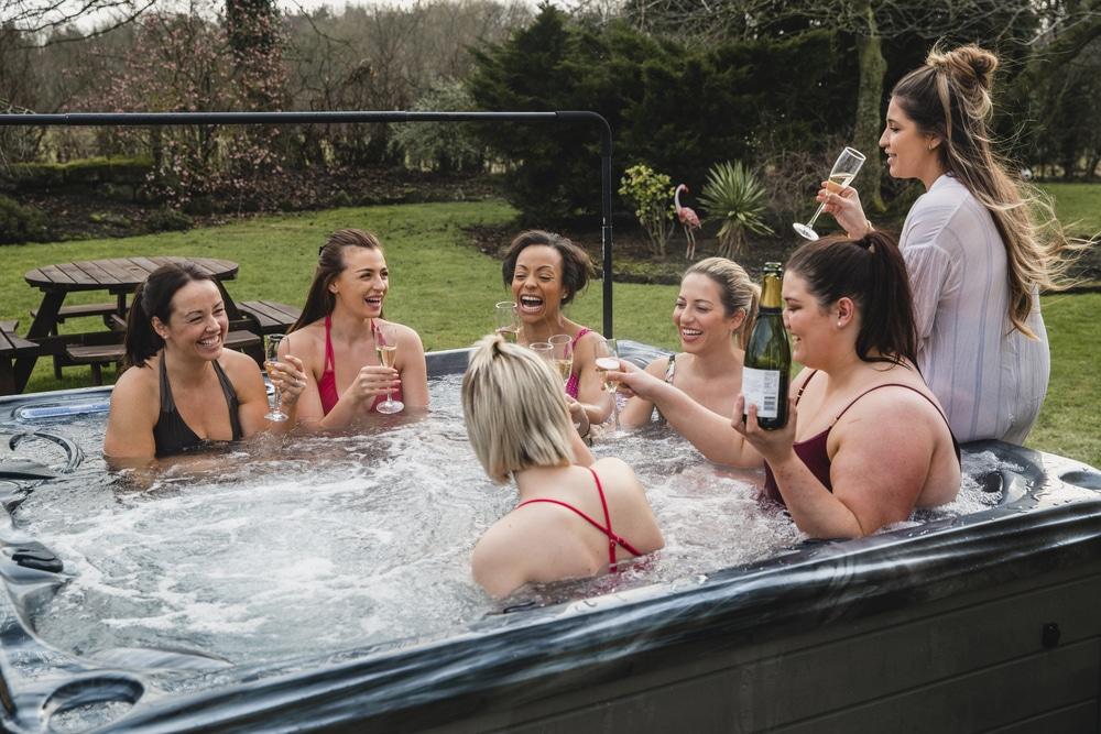 Hot tub sales and hires soar as Tayside families ease away lockdown stress and plan for summer in the garden