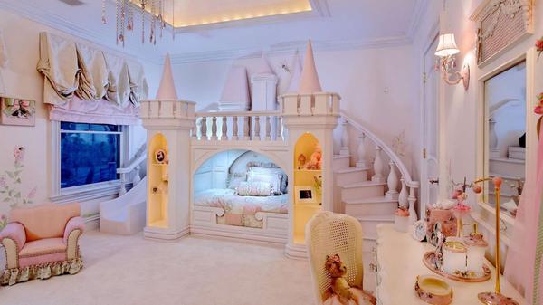 Mums transforms her Portsmouth home with fairytale interior inspired by her kids’ dreams 