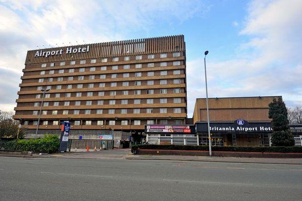 'Dreadful' Manchester Airport hotel with 'poo-stained towels, noisy rooms and smoky smell' 