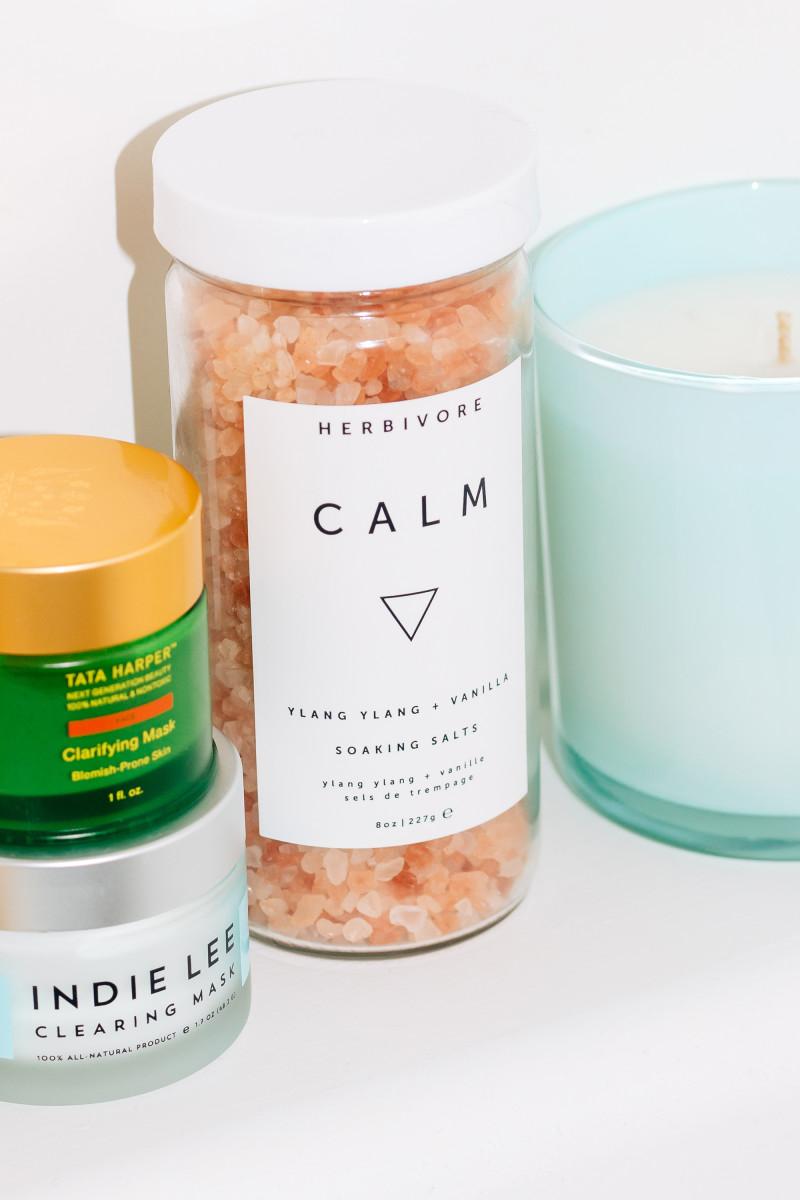 16 Best Bath Salts Perfect for Soothing Your Mind and Body