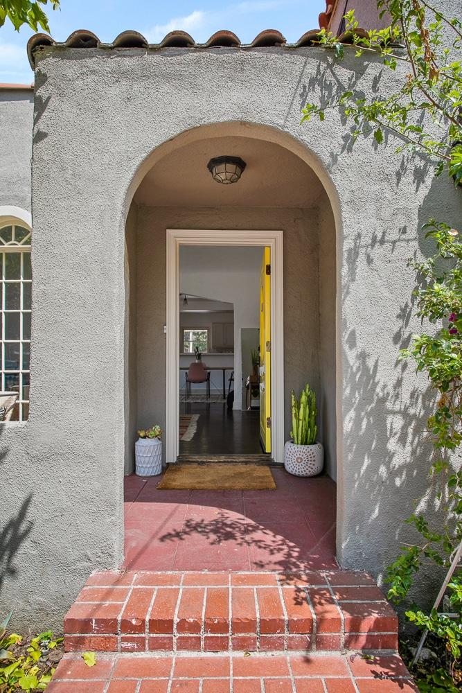 Sun Filled Highland Park Bungalow 