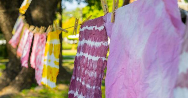 Brighten Up Your Wardrobe With DIY Natural Tie Dyes 