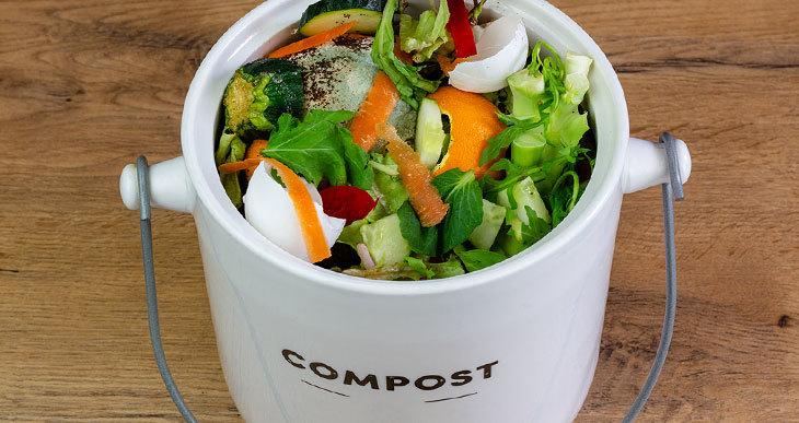 Composting food scraps 