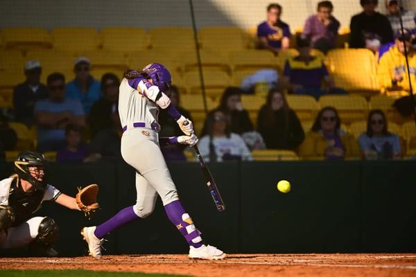 Alabama Softball Aims To Turn Page on 20-0 Start as SEC Play Begins at LSU 