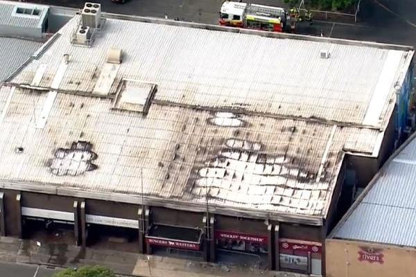 Race to replace Christmas charity donations destroyed in Penrith blaze - 2GB