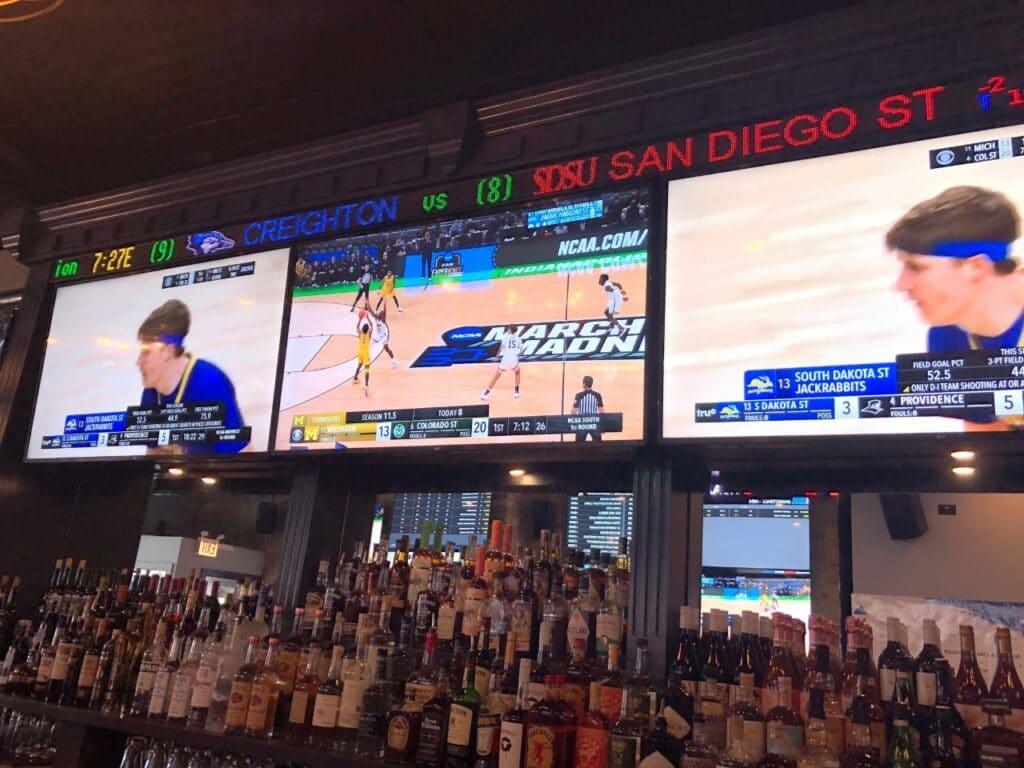 Dear NCAA Tournament Diary … Chicago Edition