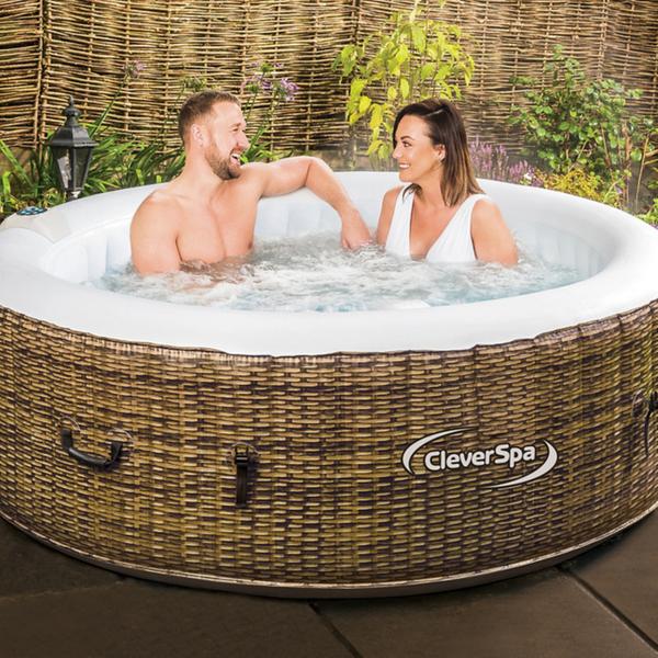 Rattan-effect hot tub on sale for less than £300 and is £50 cheaper than Aldi 