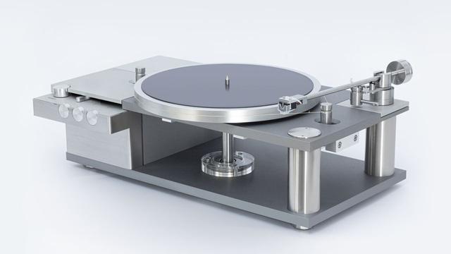 Town factory challenge: The birth of a luxury analog record player with the cover of a specialized magazine