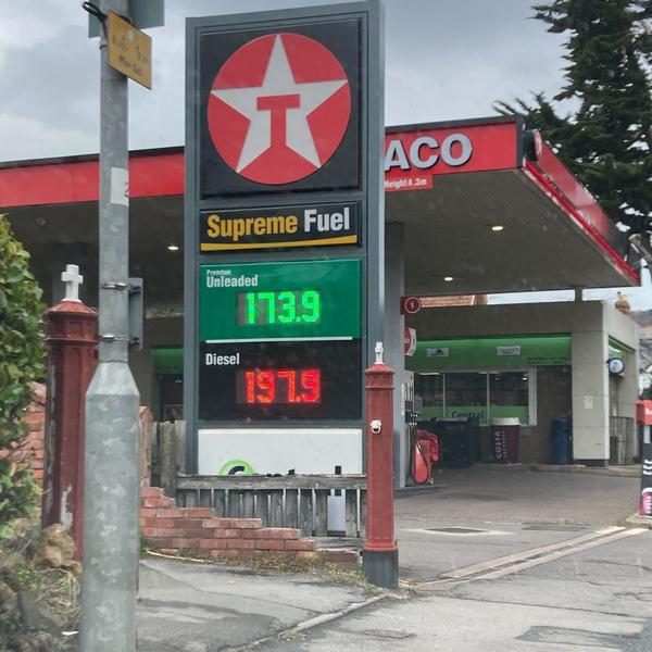The cheapest places to fill up with fuel in Somerset on Sunday, March 13