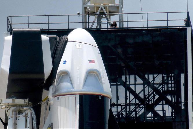 SpaceX Addresses Leakage Issues on Crew Dragon Toilet Before Weekend Launch