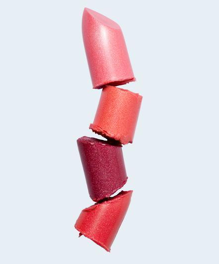 Store worker who sold 30 designer lipsticks to one customer and was found with €2,000 in envelope rightfully dismissed, court rules