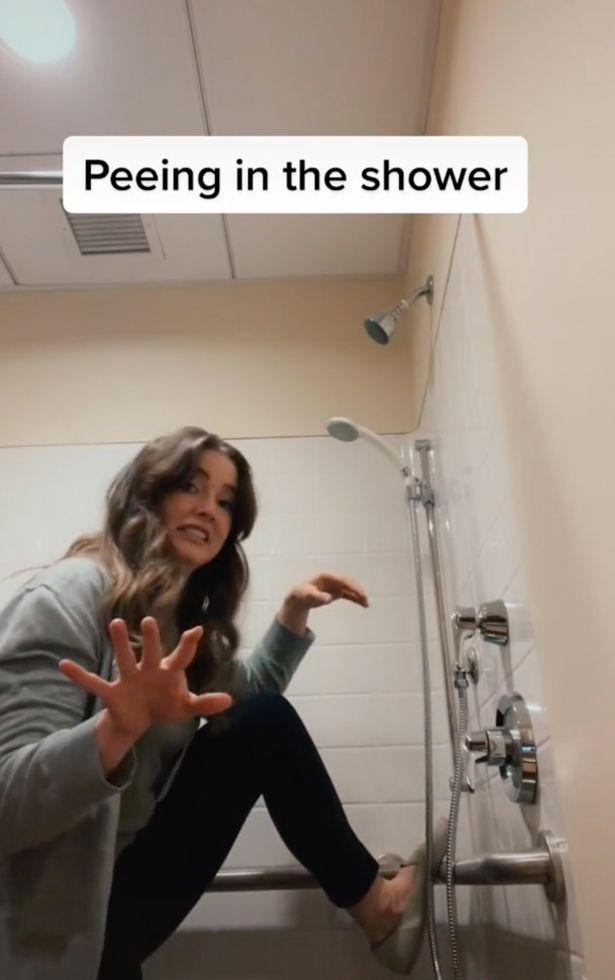 This Physical Therapist Just Confirmed Why Women Shouldn't Pee In The Shower, And I'm Feeling Very Called Out