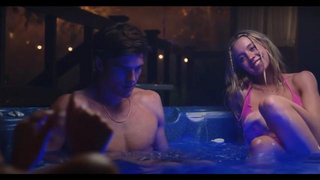 How Euphoria Used Some Major Movie Magic To Film Those Bathtub And Hot Tub Scenes 