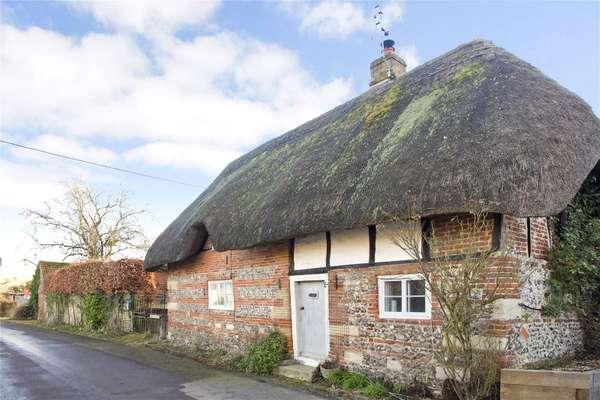 This thatched former village Post Office is now available to rent in Hampshire 
