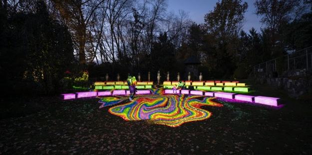 Klip Collective Lights up Grounds for Sculpture With Immersive Animation 