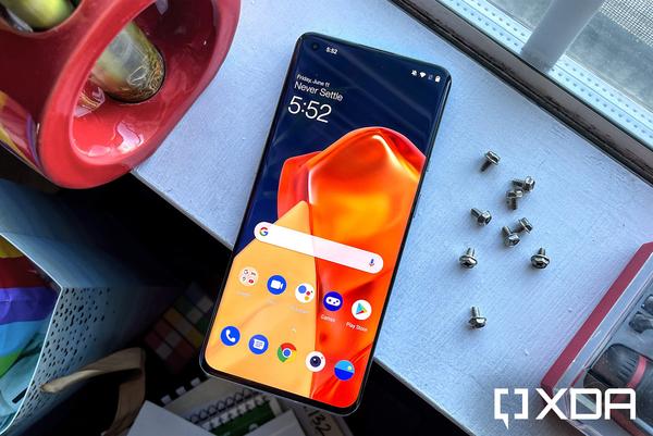 OxygenOS 12 for the OnePlus 9 series is littered with bugs 