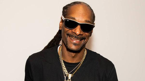 Snoop Dogg Leans Into Drake + Hot Sauce Condom Rumor With Ridiculous Meme