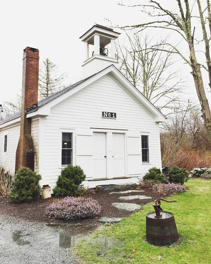 This Charming Airbnb In Rhode Island Used To Be A Schoolhouse And You’ll Want To Stay
