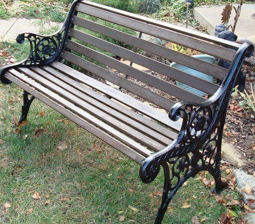 Weekend DIY: How to restore a cast iron garden bench