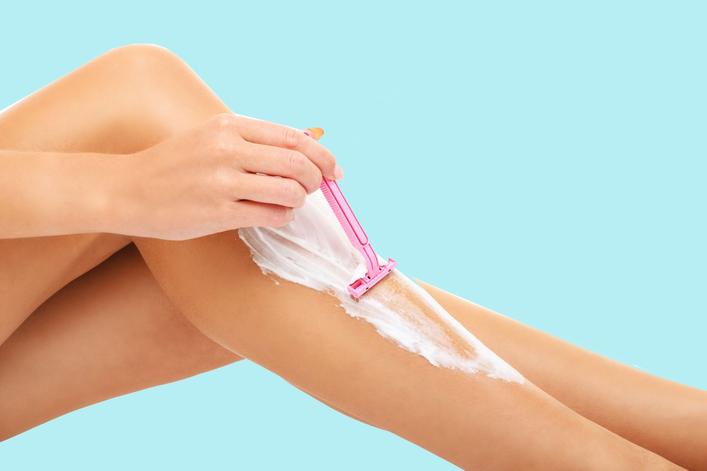A Step-by-Step Guide to Shaving Your Legs Correctly