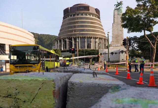 'Good on you and thanks': The hardworking people who brought Wellington back to normality