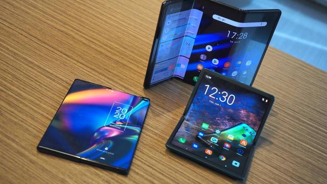TCL’s Fold ‘n Roll phone folds and slides open into a 10-inch tablet 