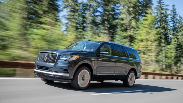 2022 Lincoln Navigator First Drive Review | It's greener now. Literally. 