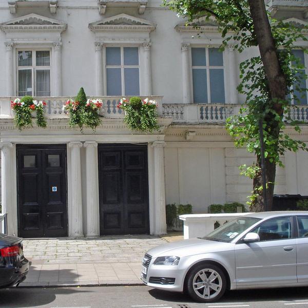 What lies behind London's 'fake houses' that are only 1.5m deep?