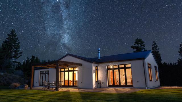 Mt Cook Lakeside Retreat: New Zealand's best hot tub holiday 