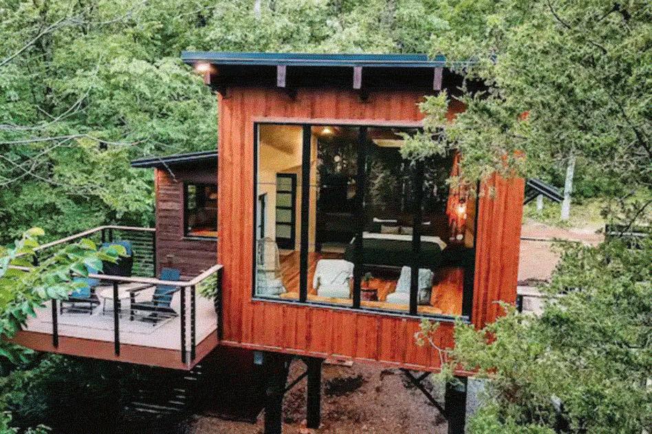 There's an Ultra-luxe Tree House Hiding in Georgia — and You Can Rent It on Airbnb
