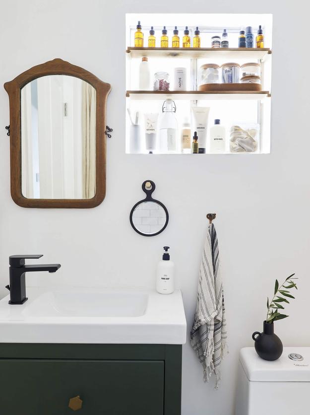 Designer reveals clever small bathroom design hack to maximize the space 