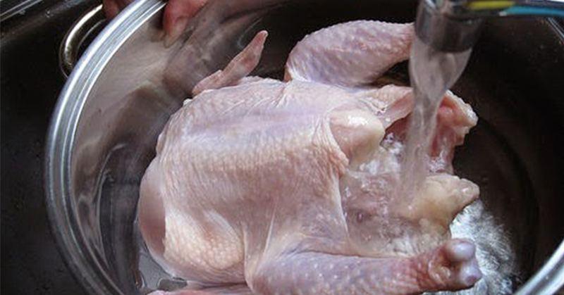 Should You Wash Raw Chicken? 