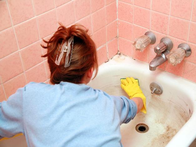 4 of the most effective hacks and products to clean your bathtub so it looks brand new 