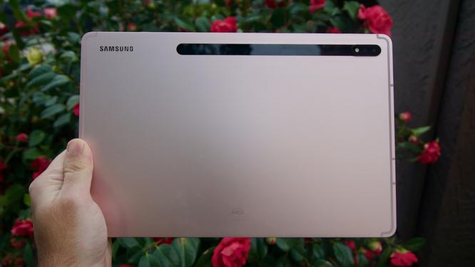 Dear Samsung, please copy the iPad Air 5 and add more Galaxy Tab S8 colors
