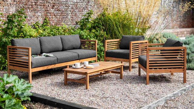 Best wooden outdoor furniture 