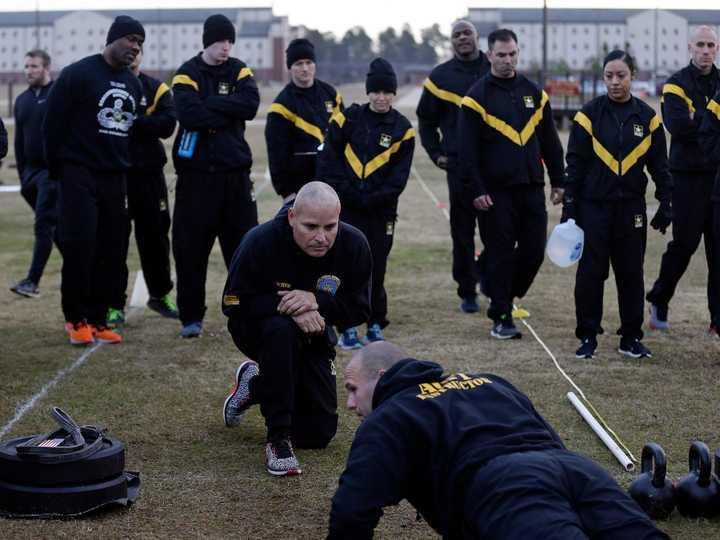挑戦してみたい!? 米軍の筋トレ方法と体力テスト 