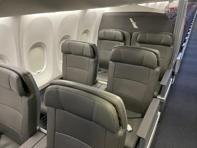 Review: American Airlines 737-800 First Class