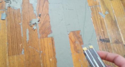 How to get paint off a hardwood floor 