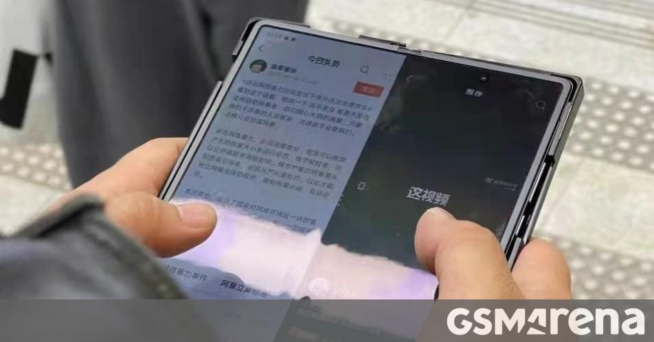 vivo X Fold appears in hands-on photos