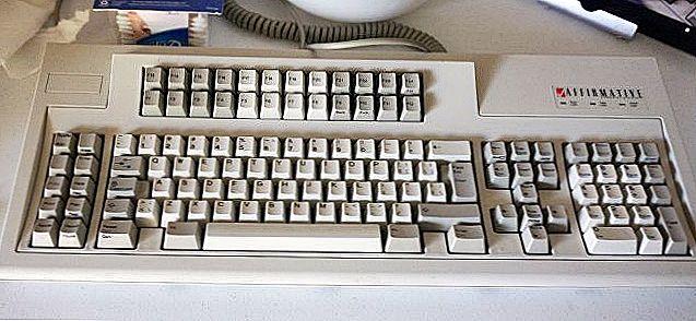 How to Clean and Renovate a Used Model M Keyboard