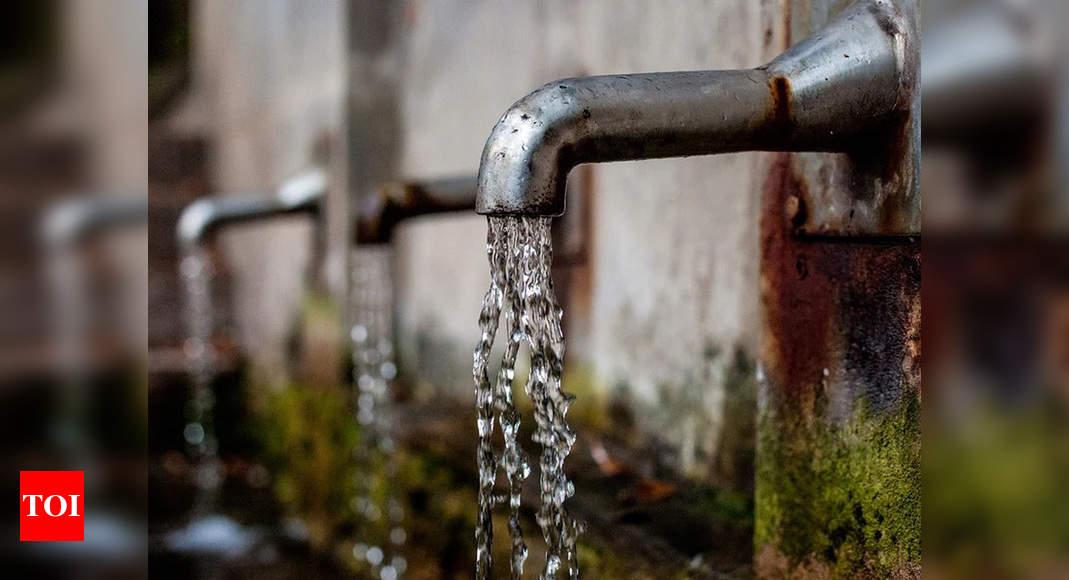 From the toilet to the sink: water recycling battles scarcity