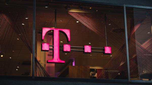 T-Mobile confirms it will shut down Sprint’s LTE network next year