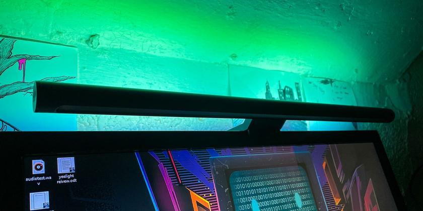 www.makeuseof.com Yeelight Screen Light Bar Pro: Genuine Enhancement or RGB Bragging Rights? (And Giveaway!)