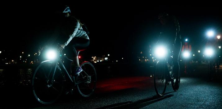 Flashing vs steady bike lights: which is safest and what does the law say?