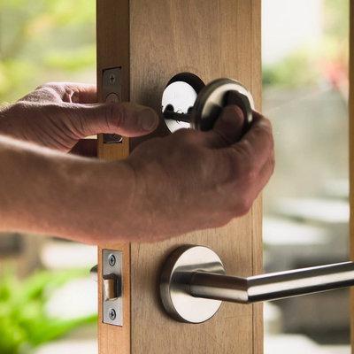The Level Bolt: A Retrofittable Smart Lock That Only Requires You to Change the Deadbolt 