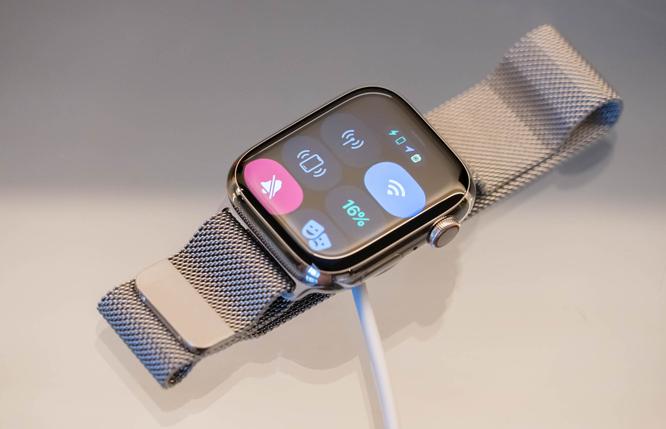 Apple Watch Series 7 Review (Stainless Steel) New model with a larger screen, what kind of users do you recommend?